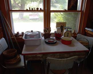 Enamel table, 50's chairs, enamelware