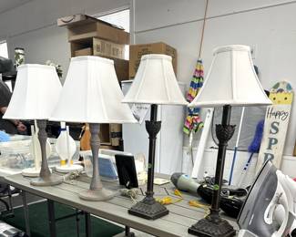 LAMPS AND HOUSEHOLD ITEMS