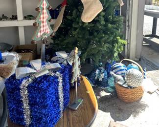 CHRISTMAS ITEMS - ONLY 3 1/2 MONTHS TILL CHRISTMAS.