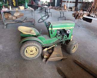 John Deere 112