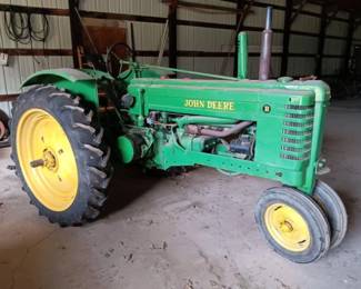 John Deere B