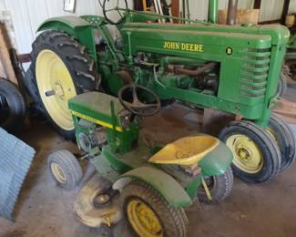 John Deere 112