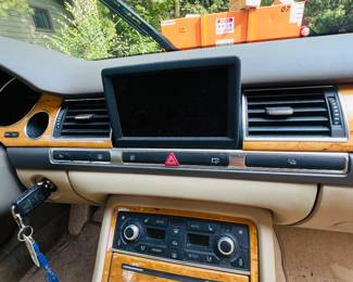 2004 Audi A8 - 80,425 miles. UPDATE: Has some mechanical issues. Please see report 