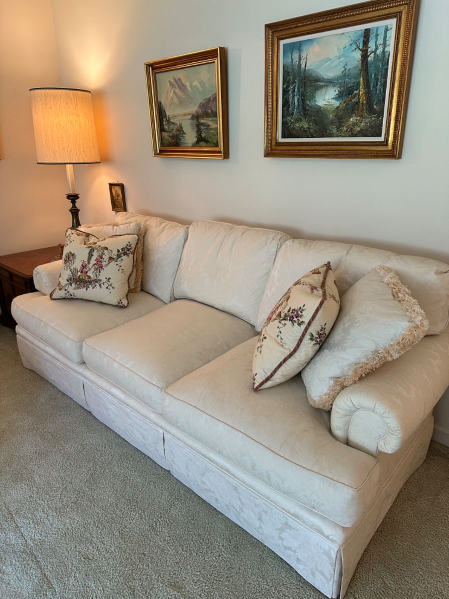 Beautiful BAKER sofa