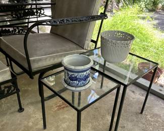 The tables and pots are sold.