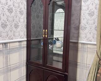 Curio cans everywhere 