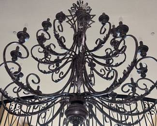 Maitland Smith huge Tuscany style chandelier 