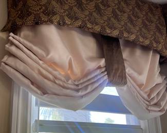 Mint condition window coverings