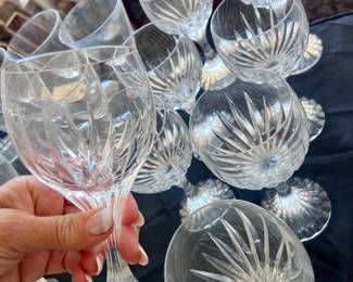 We have large red wine and smaller white wine sets of 8