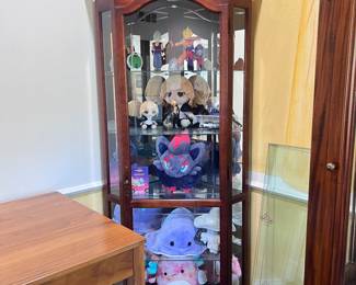 Love this curio cabinet 
