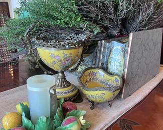 Asian chinoiserie items everywhere 