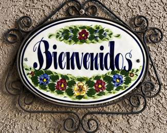 Bienvenidos Sign
