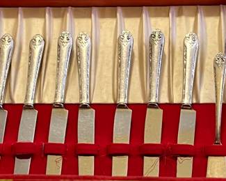 Holmes & Edwards Inlaid Flatware w Storage Case