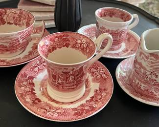 Cups & Saucers