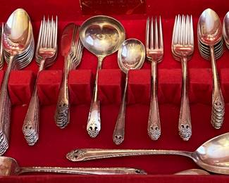 Holmes & Edwards Inlaid Flatware w Storage Case