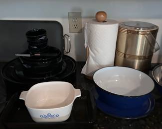 Pyrex, serving pieces