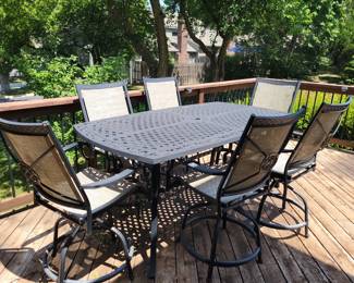 Outdoor Table & 6 chairs