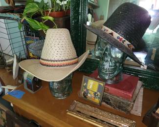 Western hats & belts