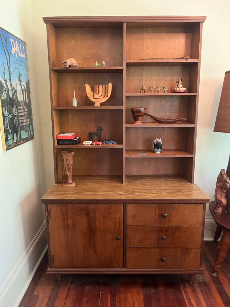 Mid Century Modern  Hutch/Etagere/Cabinet