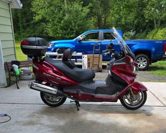 2007 Suzuki Burgman. HIGHEST & BEST BY WEDNESDAY, AUGUST 7th @ 3:00.