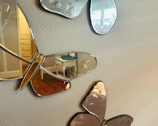 Butterfly mirrors 