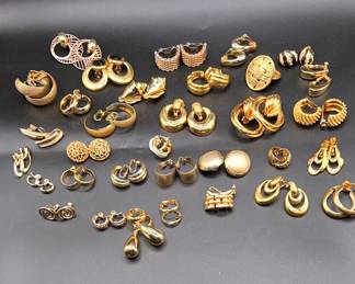 Gold Inspired Costume Jewlery Clip On Earrings