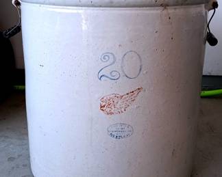  005 Red Wing Pottery 20 Gallon Crock