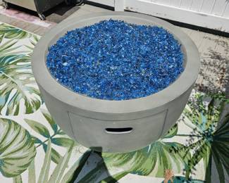 Outdoor propane powered firepit 