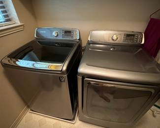 sanyo washer & dryer. 