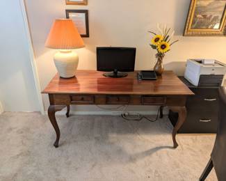 office desk in great condition. 
