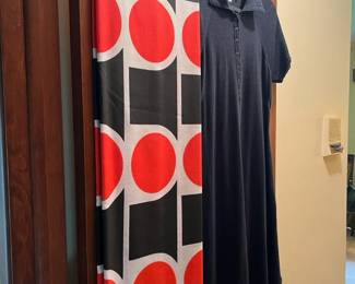 Unmarked clothing