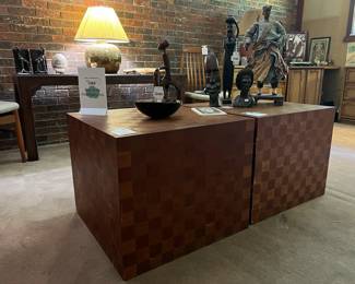 Checkered style cube table
