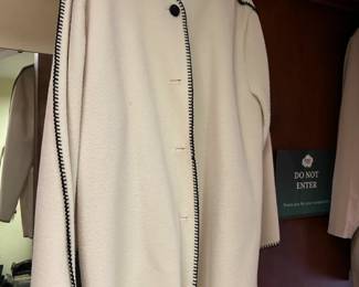 Unmarked clothing