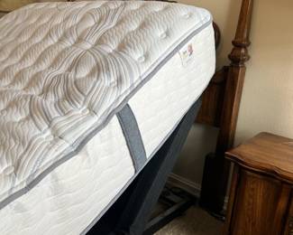 Serta Queen Size Adjustable Bed -$350