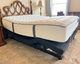 Serta Queen Size Adjustable Bed -$350