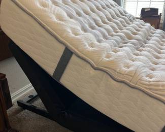 Serta Queen Size Adjustable Bed -$350