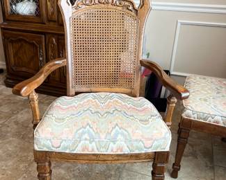 Dining Table with SIX chairs (five side and one armchair) with TWO Leaves and a set of Pads $250.00