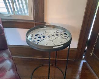 Notre Monde Tray Table