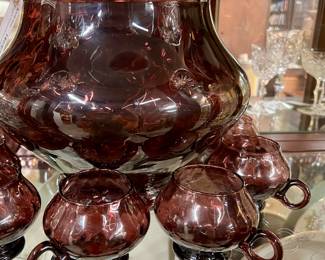 Punch bowl w/cups