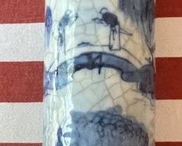 Antique Chines Qing Dynasty blue and white porcelain vase.