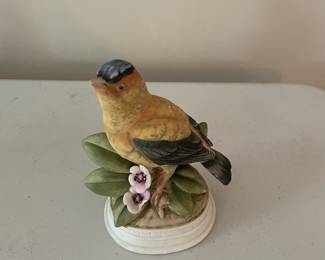 Gold Finch bird figurine Napco porcelain yellow black limited edition C-7250.