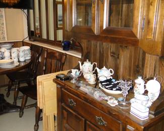 That hutch is a great project piece