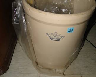 5 gallon crock.  Homemade pickles, and sauerkraut, are just a few months away! 