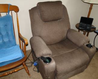 Comfortable power chair, elevate your power naps, and sports watching