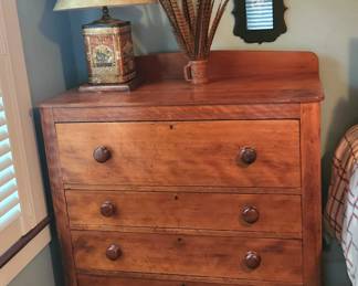 All wood dresser, cute lamp