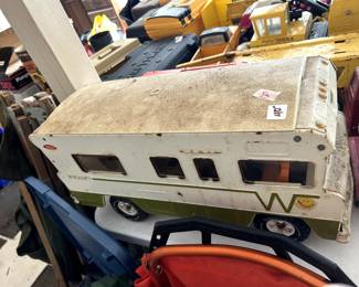 #127	Tonka Winnebago Camper w/people	 $40.00 
