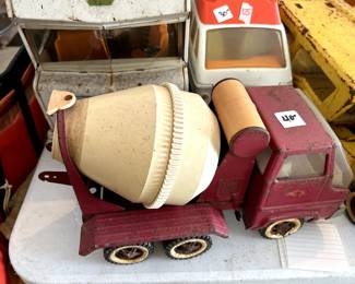 #126	Tonka Cement Mixer - Metal 	 $40.00 
