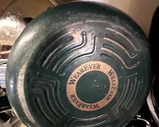 #72	Green Wearever - 7 pc	 $20.00 
