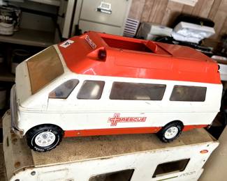 #125	Tonka Plastic/Metal Rescue Vehicle	 $30.00 
