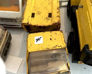 #124	Car Hauler Metal Tonka - as is	 $20.00 
